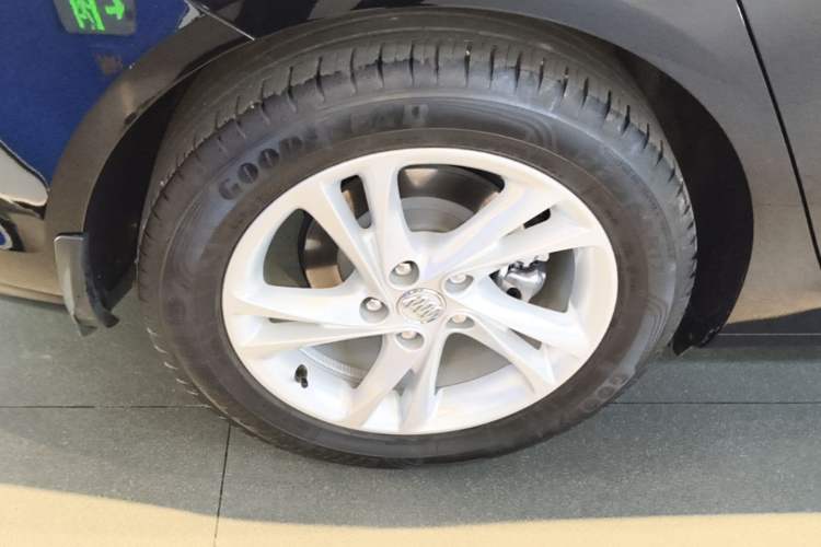 Used Buick Regal 2023 552T Smart Enjoyment Version Right Rear Wheel Hub
