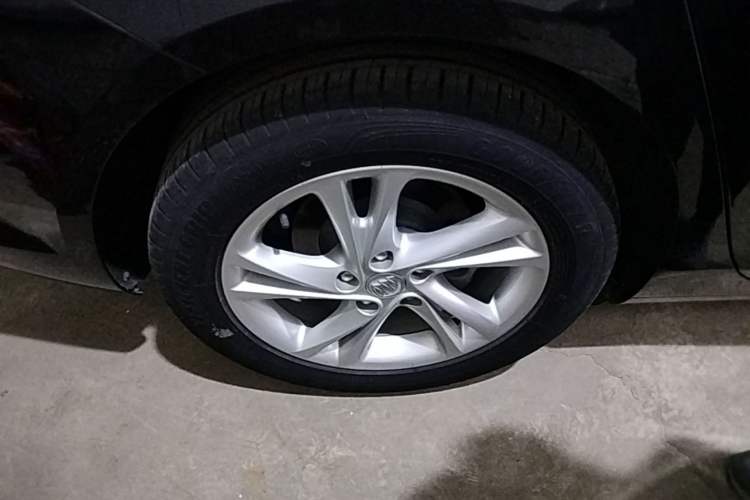 Used Buick Regal 2023 552T Smart Enjoyment Version Right Rear Wheel Hub