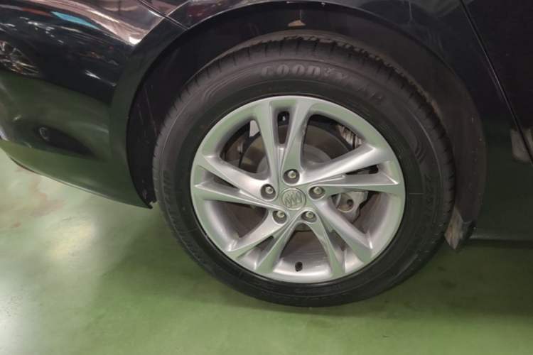 Used Buick Regal 2023 552T Smart Enjoyment Version Right Rear Wheel Hub