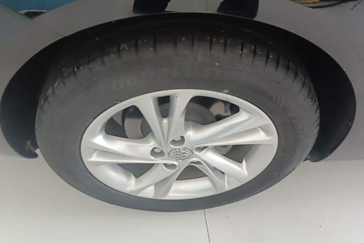 Used Buick Regal 2023 552T Smart Enjoyment Version Right Rear Wheel Hub