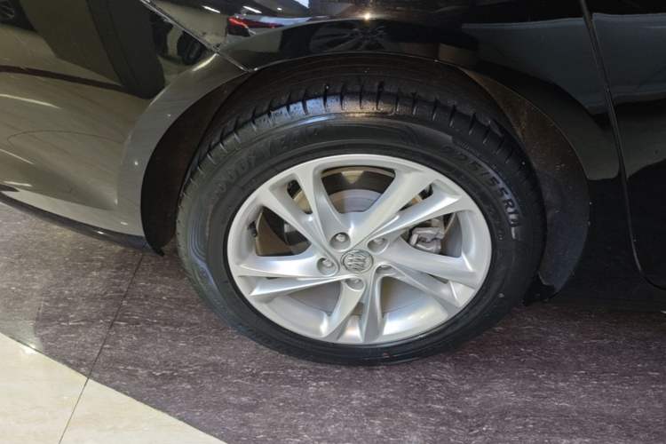 Used Buick Regal 2023 552T Smart Enjoyment Version Right Rear Wheel Hub