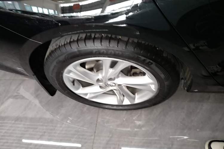 Used Buick Regal 2023 552T Smart Enjoyment Version Right Rear Wheel Hub