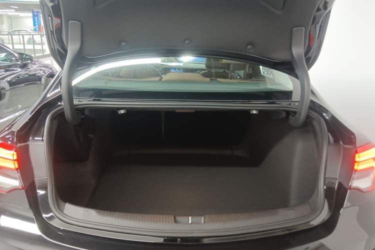 Used Buick Regal 2023 552T Smart Enjoyment Version Trunk