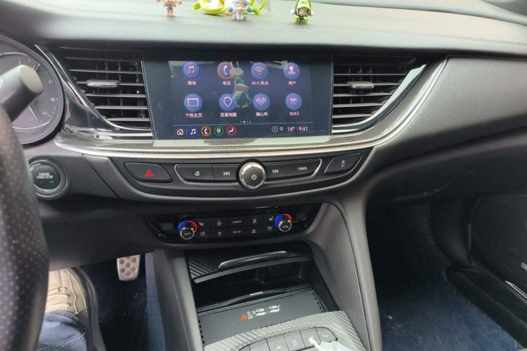 Used Buick Regal 2023 GS Prestige Model Audio And AC Panel