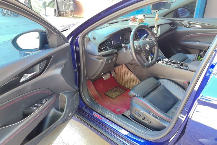 Used Buick Regal 2023 GS Prestige Model Driver Seat