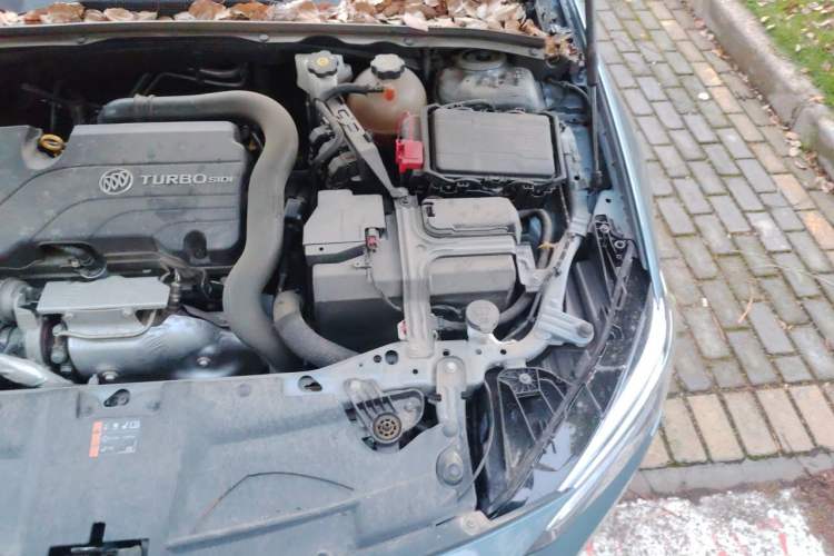 Used Buick Regal 2023 552T Smart Enjoyment Version Engine Bay Left
