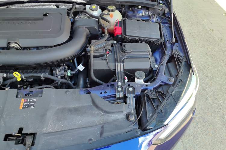 Used Buick Regal 2023 GS Prestige Model Engine Bay Left