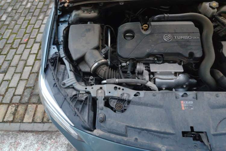 Used Buick Regal 2023 552T Smart Enjoyment Version Engine Bay Right