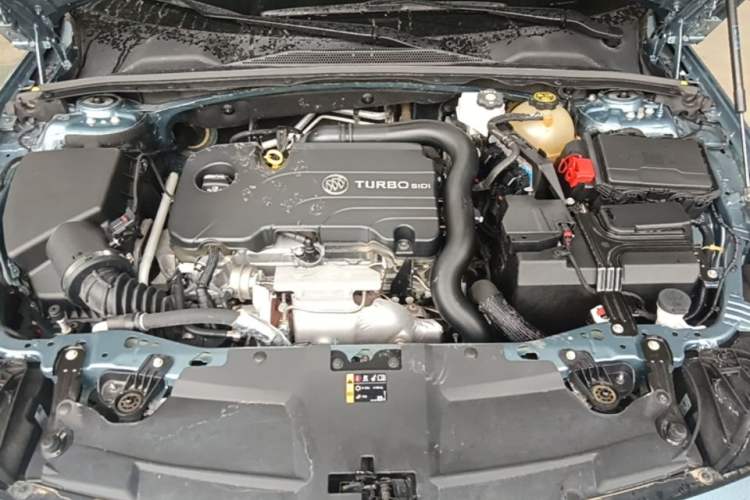 Used Buick Regal 2023 552T Smart Enjoyment Version Engine Bay
