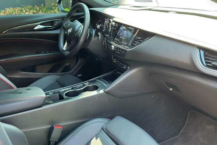 Used Buick Regal 2023 GS Prestige Model Interior 6