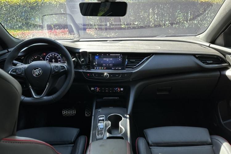Used Buick Regal 2023 GS Prestige Model Interior 7