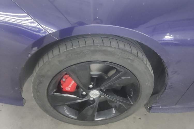 Used Buick Regal 2023 GS Prestige Model Left Front Wheel Hub