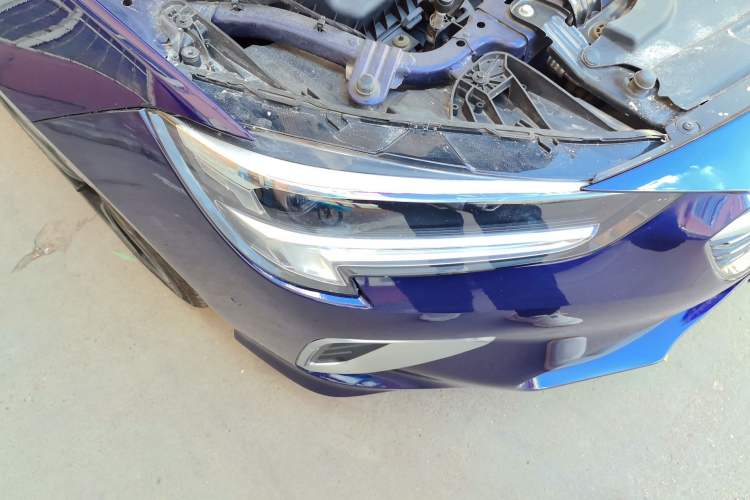 Used Buick Regal 2023 GS Prestige Model Right Front Headlight