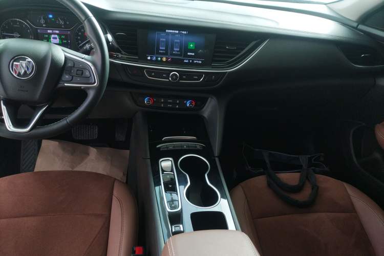 Used Buick Regal 2023 552T Smart Enjoyment Version Audio And AC Panel