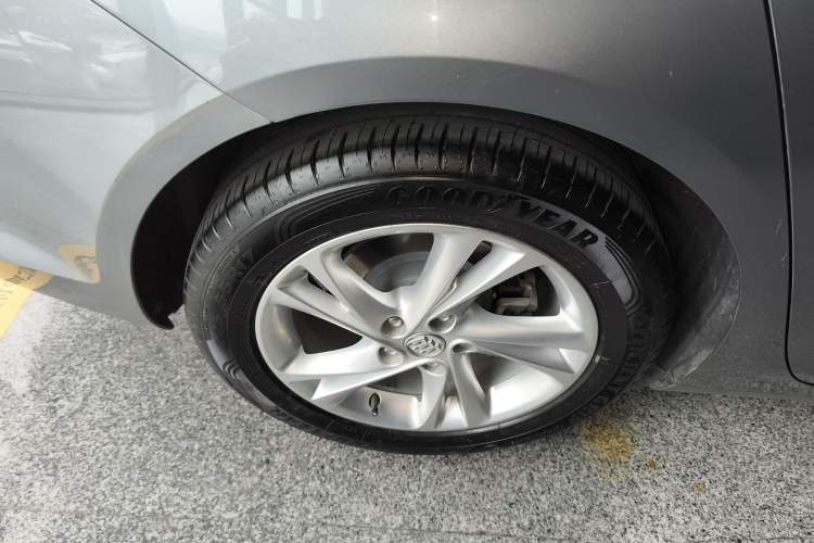 Used Buick Regal 2023 552T Smart Enjoyment Version Right Rear Wheel Hub