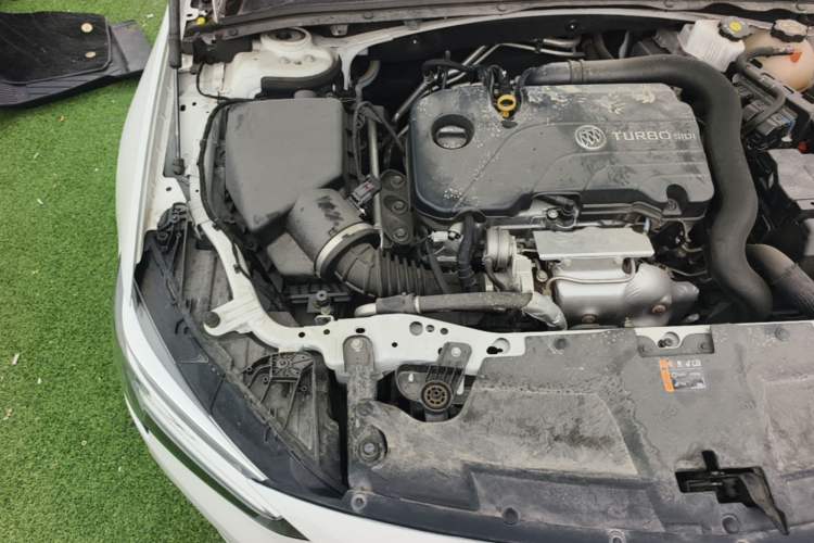 Used Buick Regal 2023 552T Smart Enjoyment Version Engine Bay Right