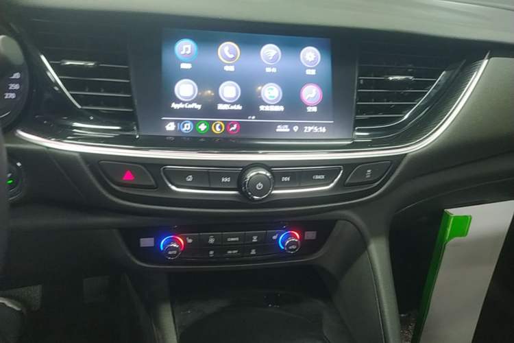 Used Buick Regal 2023 552T Smart Enjoyment Version Audio And AC Panel