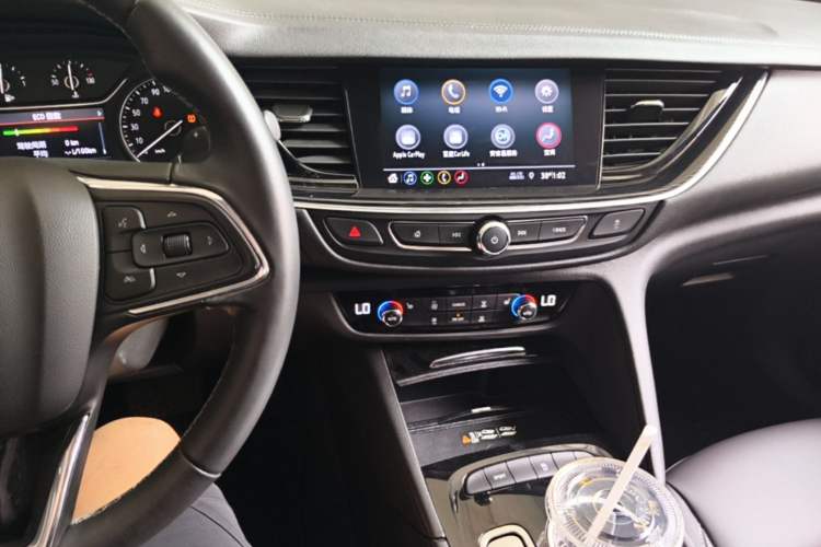 Used Buick Regal 2023 552T Smart Enjoyment Version Audio And AC Panel