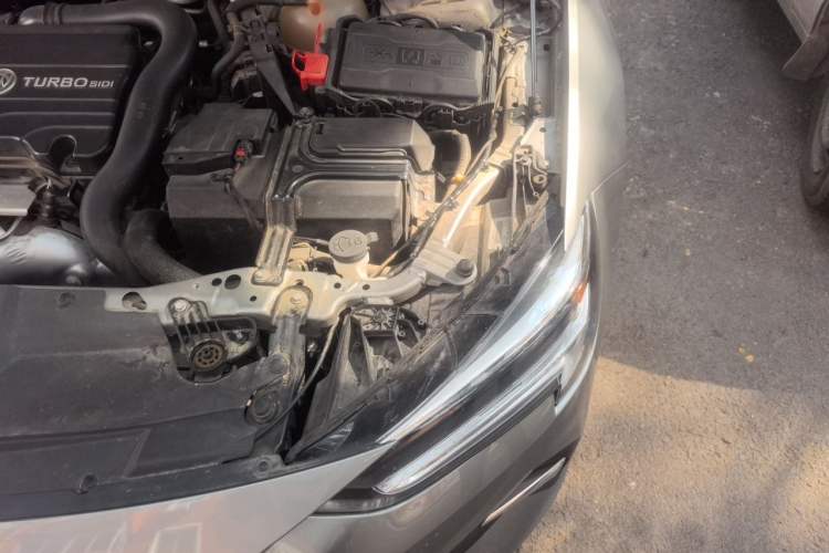 Used Buick Regal 2023 552T Smart Enjoyment Version Engine Bay Left