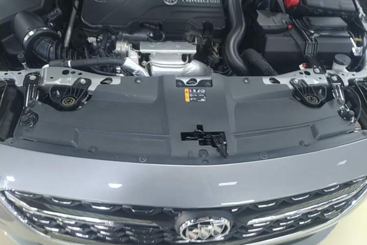 Used Buick Regal 2023 552T Smart Enjoyment Version Engine Bay