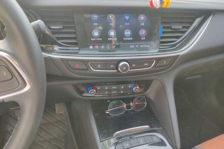 Used Buick Regal 2023 552T Smart Enjoyment Version Audio And AC Panel