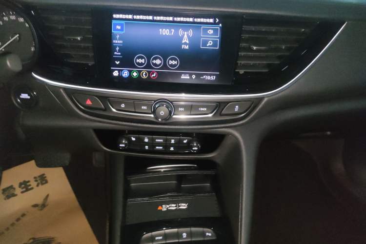 Used Buick Regal 2023 552T Smart Enjoyment Version Audio And AC Panel