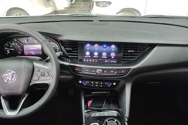 Used Buick Regal 2023 552T Smart Enjoyment Version Audio And AC Panel