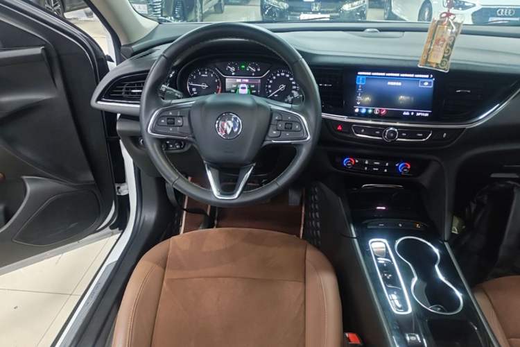 Used Buick Regal 2023 552T Smart Enjoyment Version Audio And AC Panel