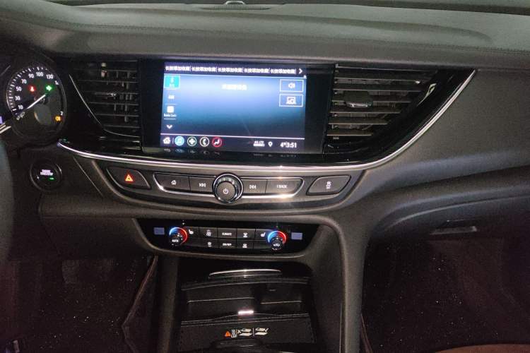Used Buick Regal 2023 552T Smart Enjoyment Version Audio And AC Panel