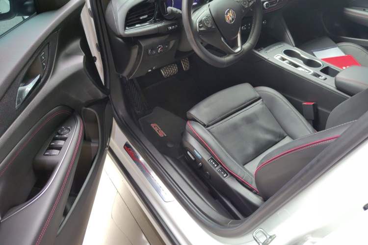 Used Buick Regal 2023 GS Prestige Model Driver Seat