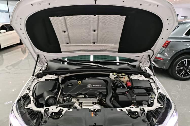 Used Buick Regal 2023 552T Smart Enjoyment Version Engine Bay