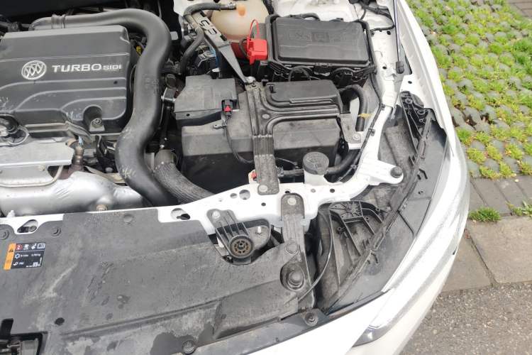 Used Buick Regal 2023 552T Smart Enjoyment Version Engine Bay Left