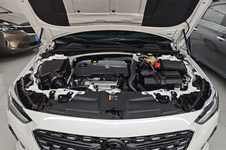 Used Buick Regal 2023 552T Smart Enjoyment Version Engine Bay