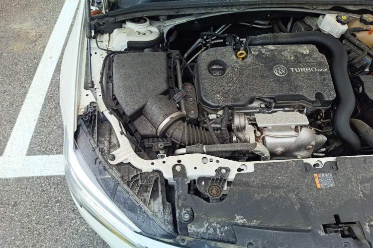 Used Buick Regal 2023 552T Smart Enjoyment Version Engine Bay Right