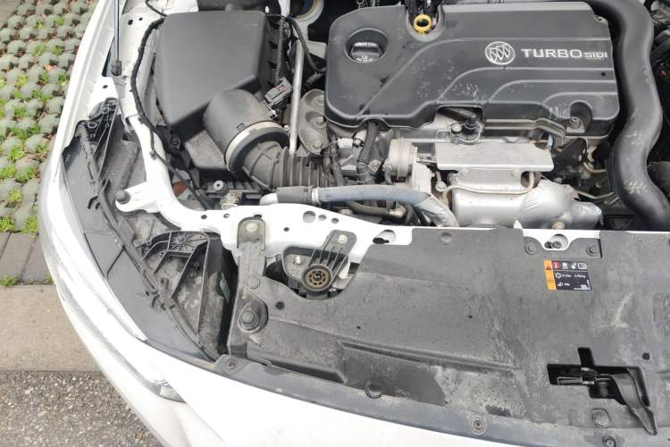 Used Buick Regal 2023 552T Smart Enjoyment Version Engine Bay Right