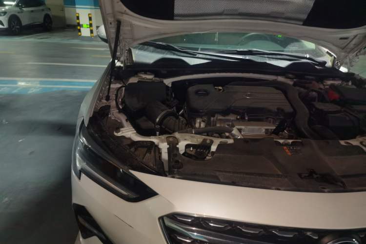Used Buick Regal 2023 552T Smart Enjoyment Version Engine Bay Right