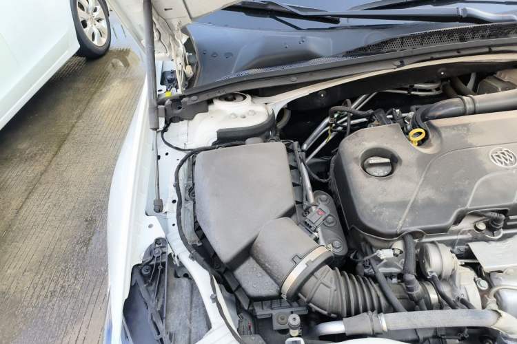 Used Buick Regal 2023 552T Smart Enjoyment Version Engine Bay Right