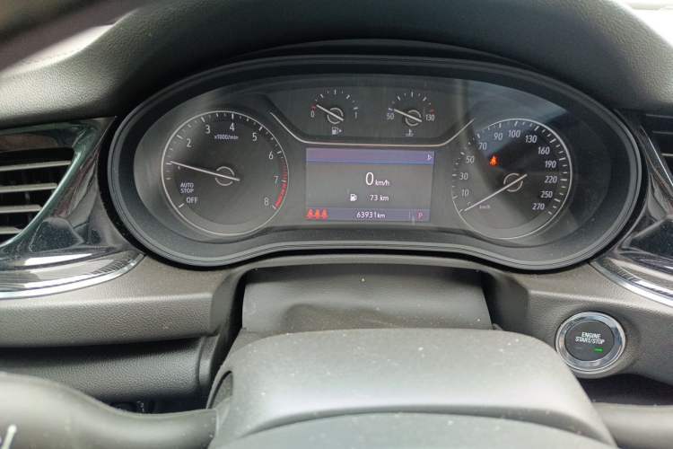 Used Buick Regal 2023 552T Smart Enjoyment Version Odometer Close Up