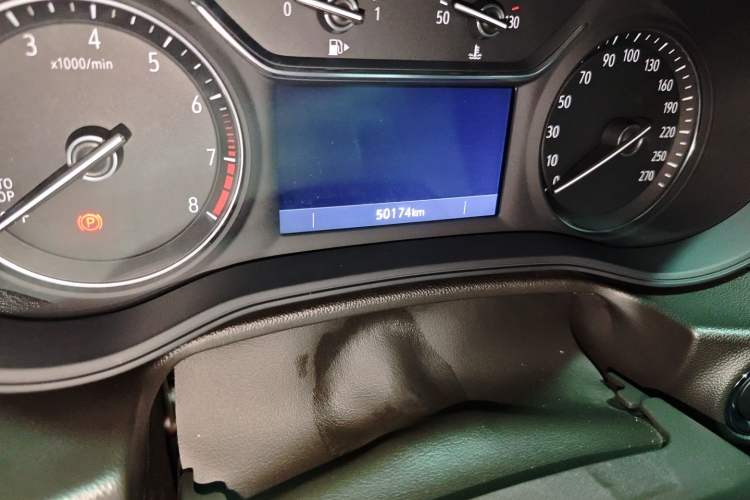 Used Buick Regal 2023 552T Smart Enjoyment Version Odometer Close Up