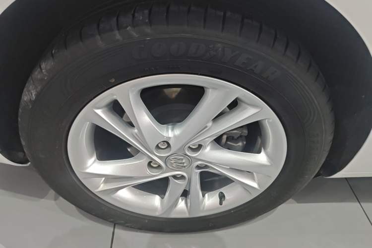 Used Buick Regal 2023 552T Smart Enjoyment Version Right Rear Wheel Hub