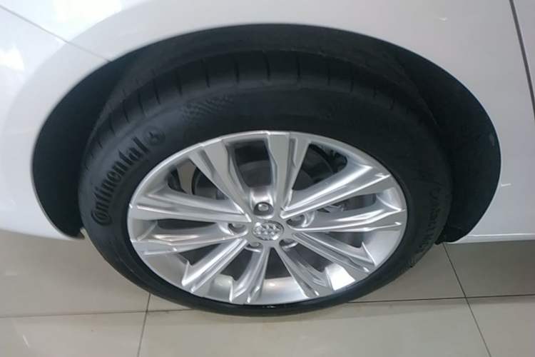 Used Buick Regal 2023 652T Smart Enjoyment Version Right Rear Wheel Hub