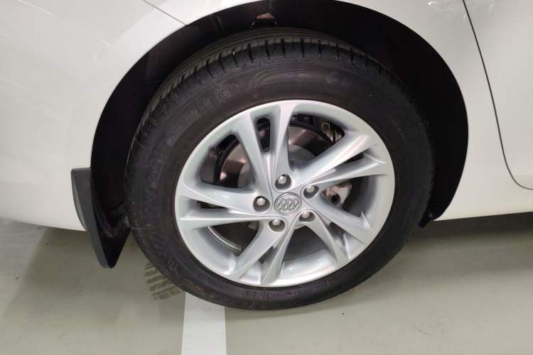 Used Buick Regal 2023 552T Smart Enjoyment Version Right Rear Wheel Hub
