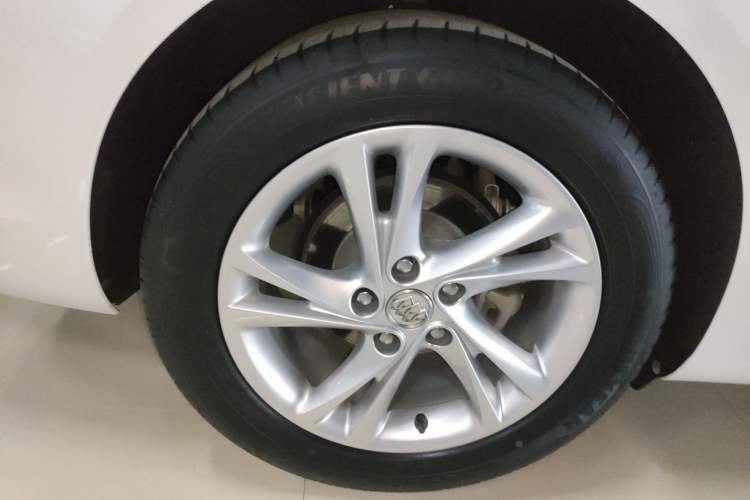 Used Buick Regal 2023 552T Smart Enjoyment Version Right Rear Wheel Hub