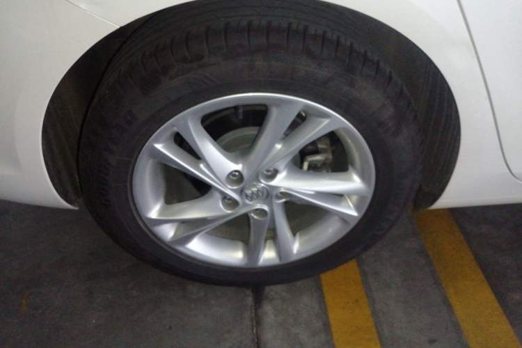 Used Buick Regal 2023 552T Smart Enjoyment Version Right Rear Wheel Hub
