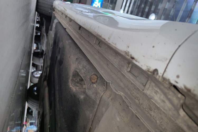 Used Buick Regal 2023 GS Prestige Model Right Side Sill