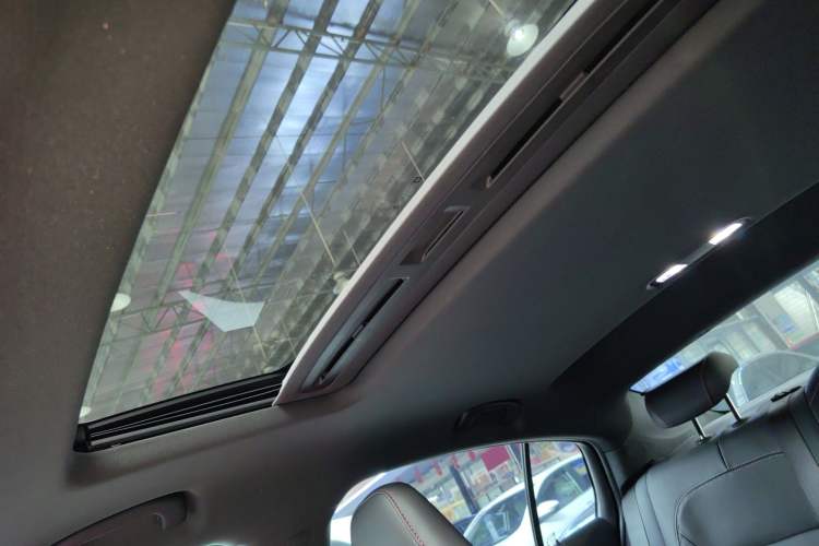 Used Buick Regal 2023 GS Prestige Model Roof