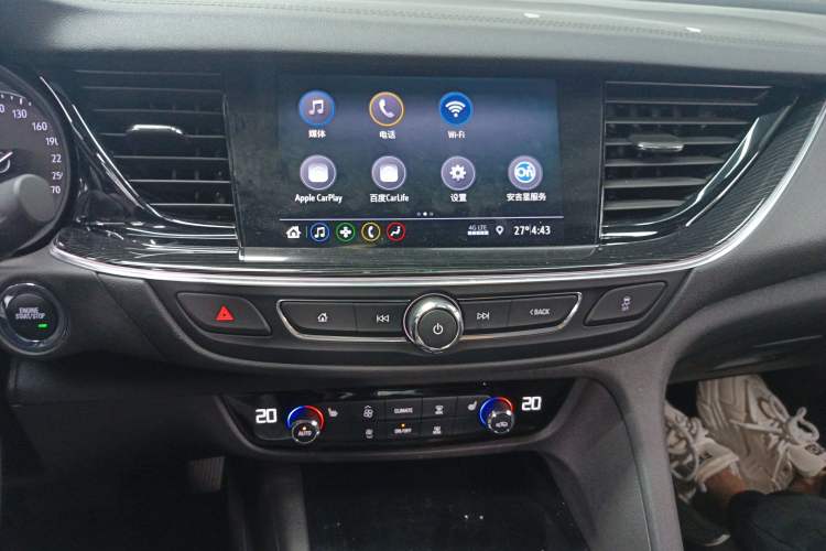 Used Buick Regal 2024 Revised 25T Ultra-Comfort Edition Audio And AC Panel