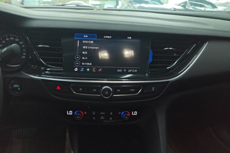 Used Buick Regal 2024 Revised 25T Ultra-Comfort Edition Audio And AC Panel