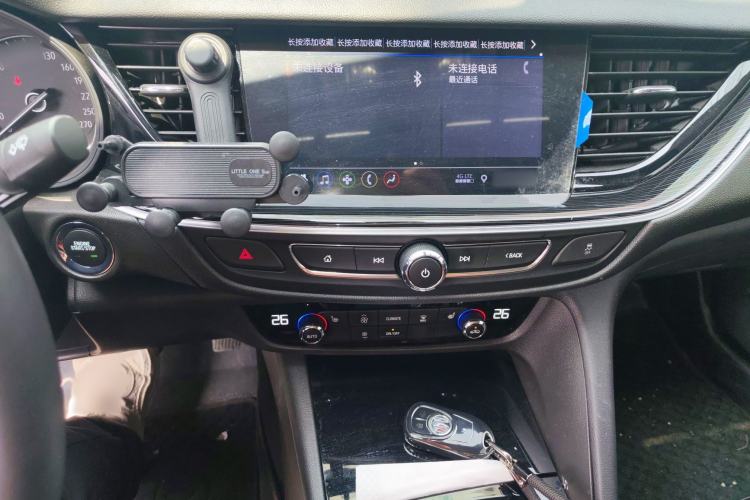 Used Buick Regal 2024 Revised 25T Ultra-Comfort Edition Audio And AC Panel