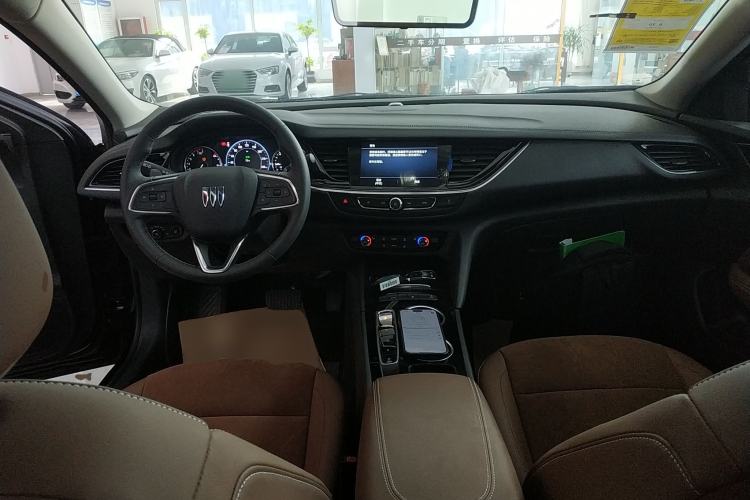 Used Buick Regal 2024 28T Luxury Edition Center Console